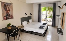 Summer'S Hotel Apartments